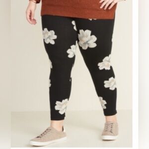 Plus-Size Printed Leggings